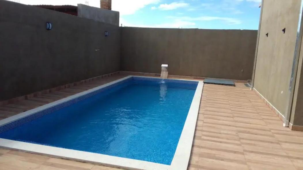 Newhouse Casa Linda E Espacosa A 8 Min Do Thermas Dos Laranjais - Casa de férias